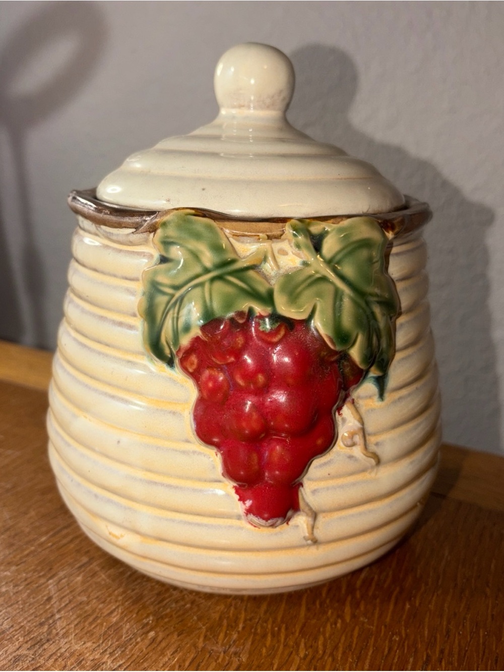 Vintage~Majolica Grapes 3D~Beehive Shape Canister w/Lid~ #14350 Glazed Ceramic